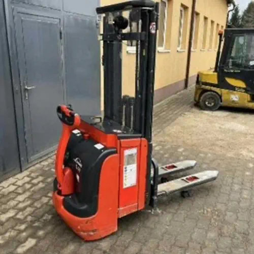 Emelőgépek - Gyalog kíséretű targonca